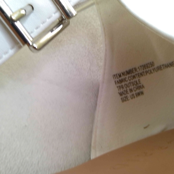 TORRID SANDALS - Picture 6 of 13